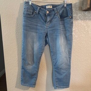 Seven7 Light Blue Cropped Women's Jeans